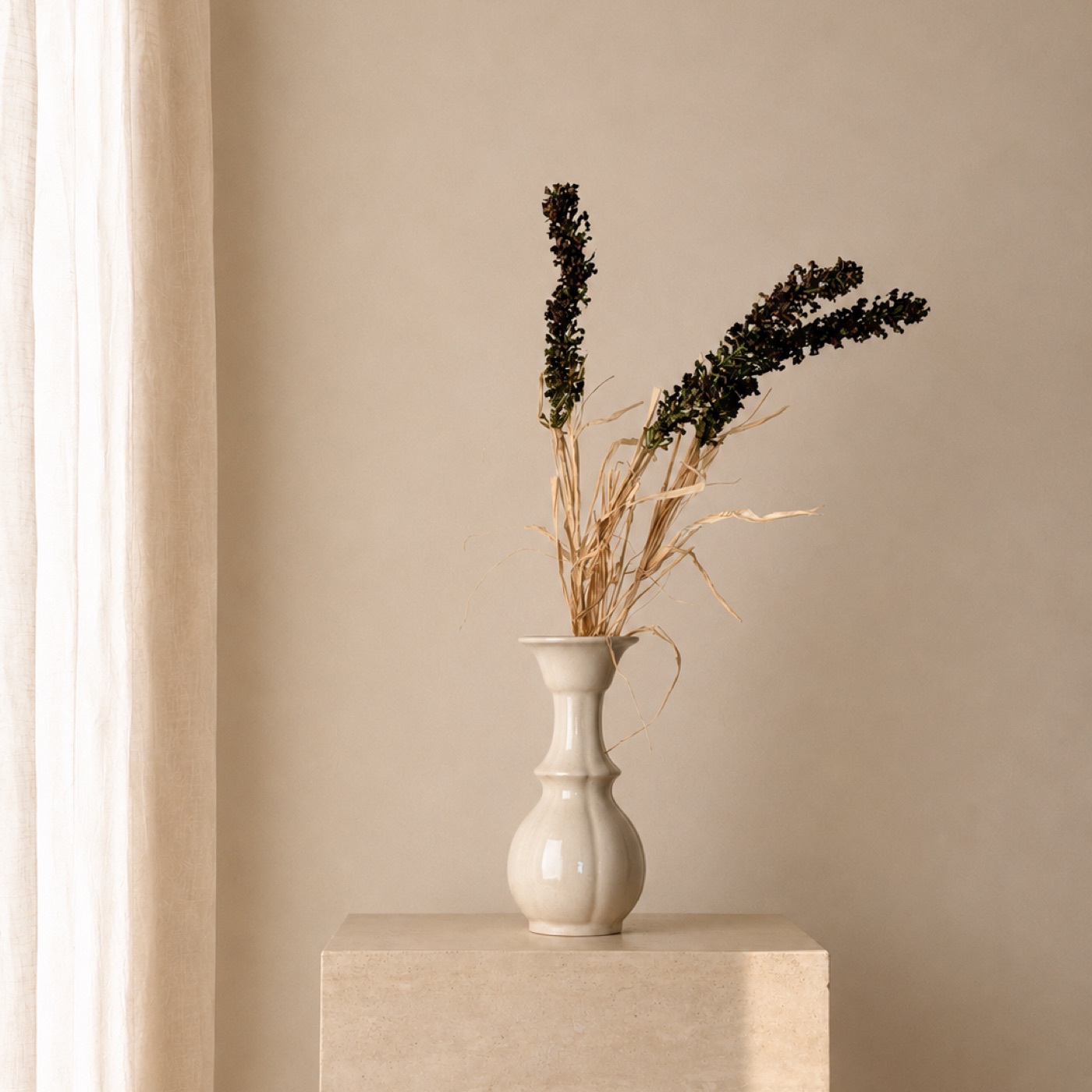 Black Millet Dry Stem Vase