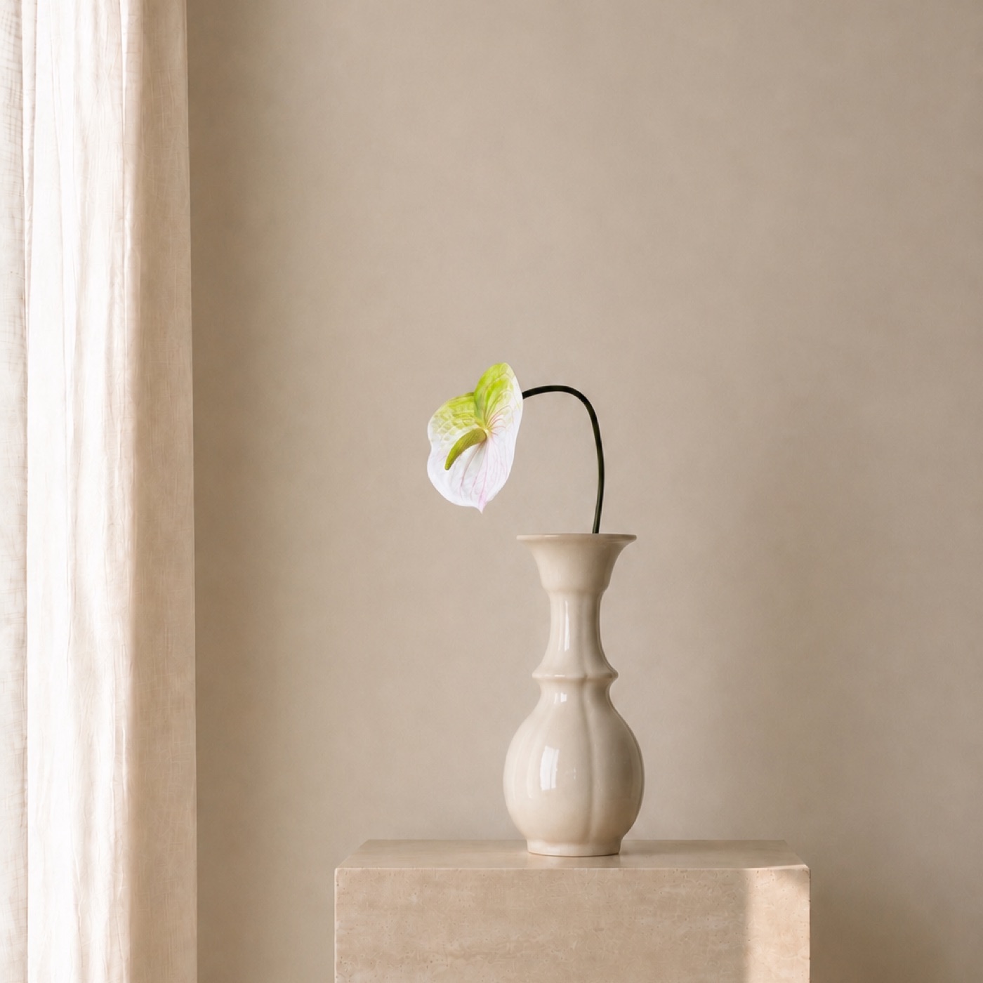 White Calla Arc Stem