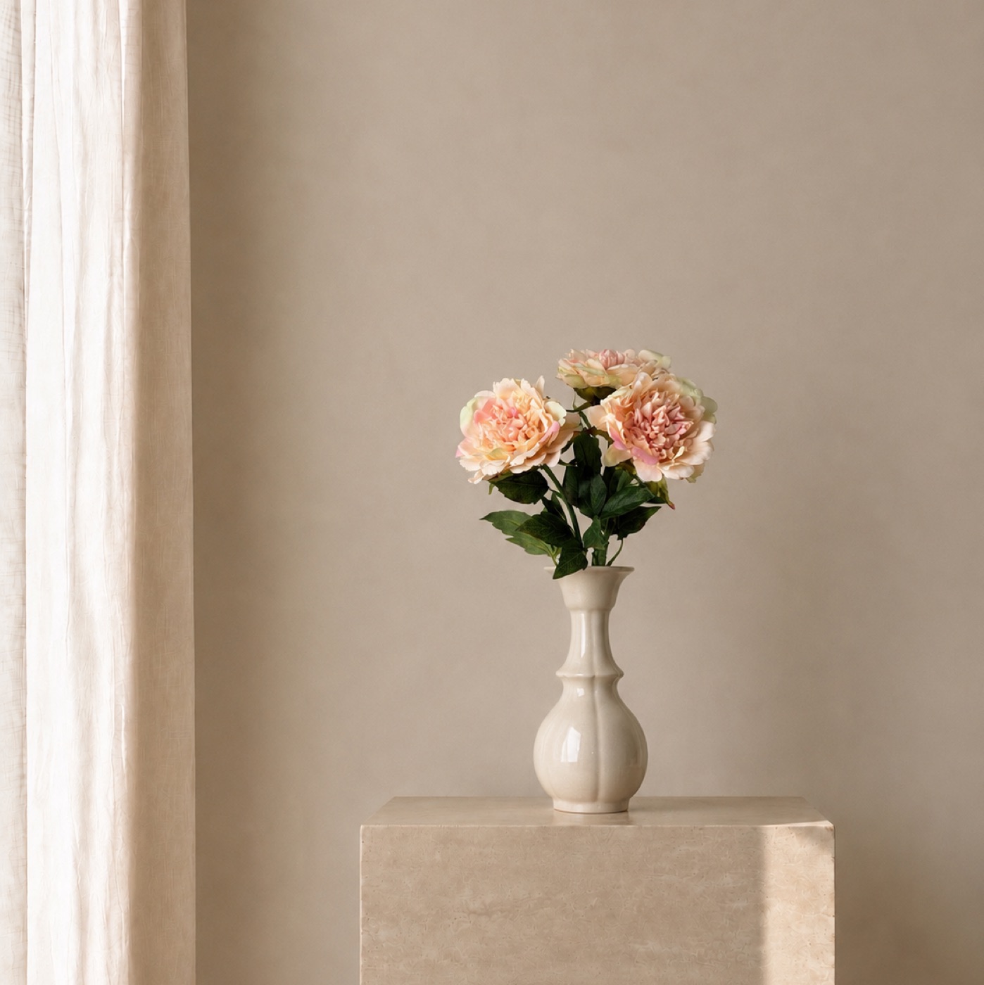 Apricot Garden Rose Vase