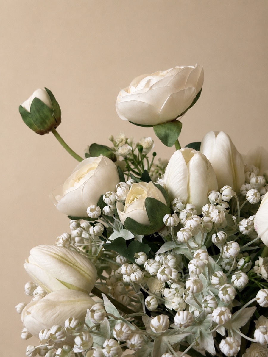White Baby's Breath & Lisianthus Floral Set — detail 2