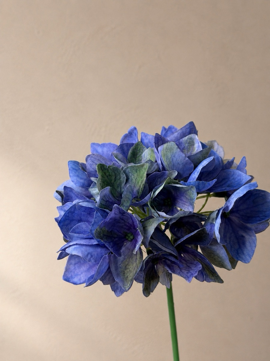 Faux Bell Hydrangea Stem (Blue) — detail 3