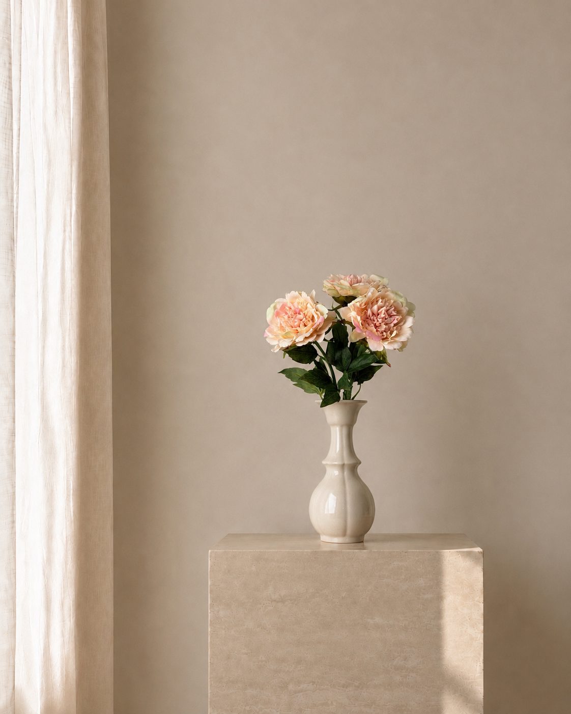 Apricot Garden Rose Vase